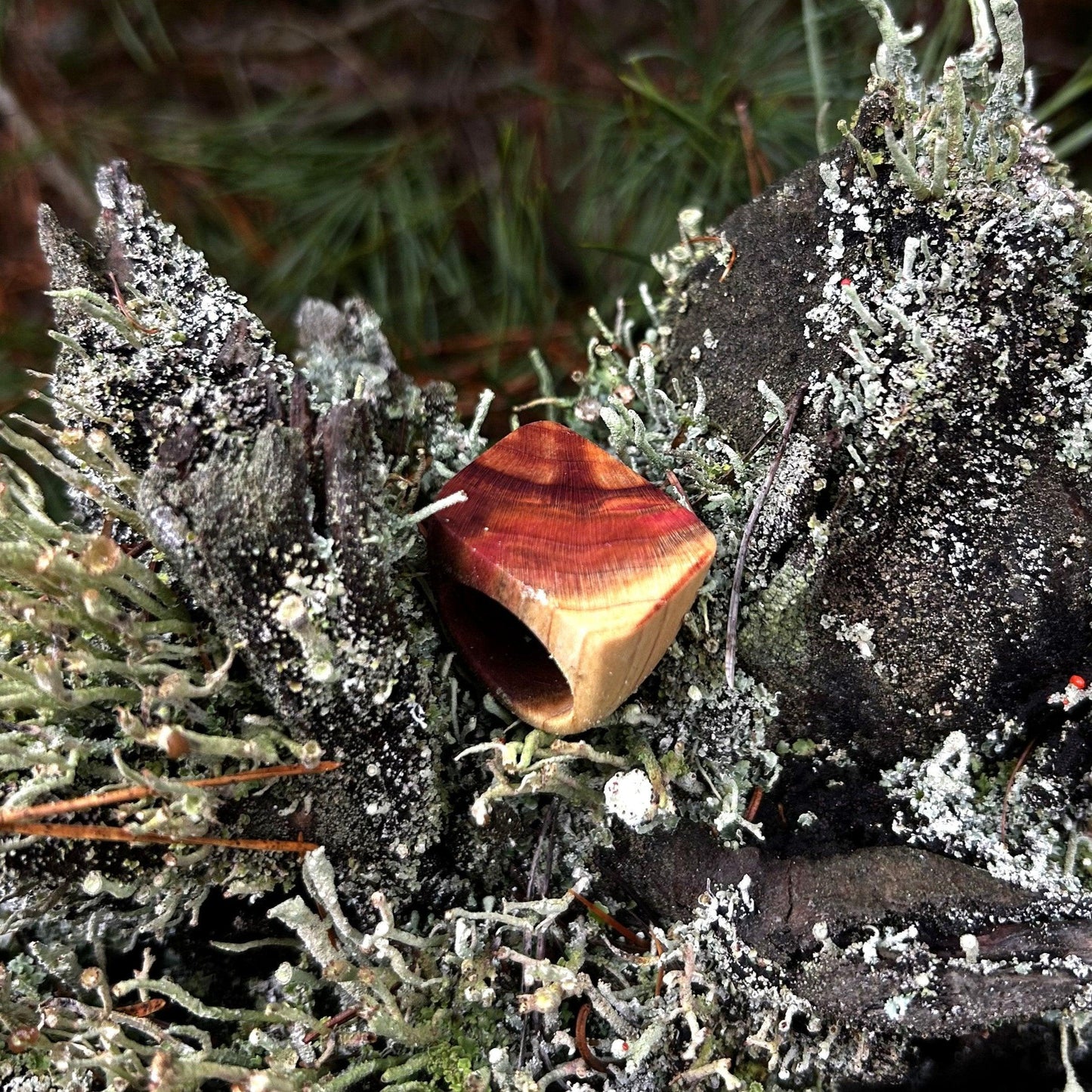 Träsmycken /Handmade Large wood ring - Träsmycken Hantverk- Bessie design handmade/ / Wooden jewelry