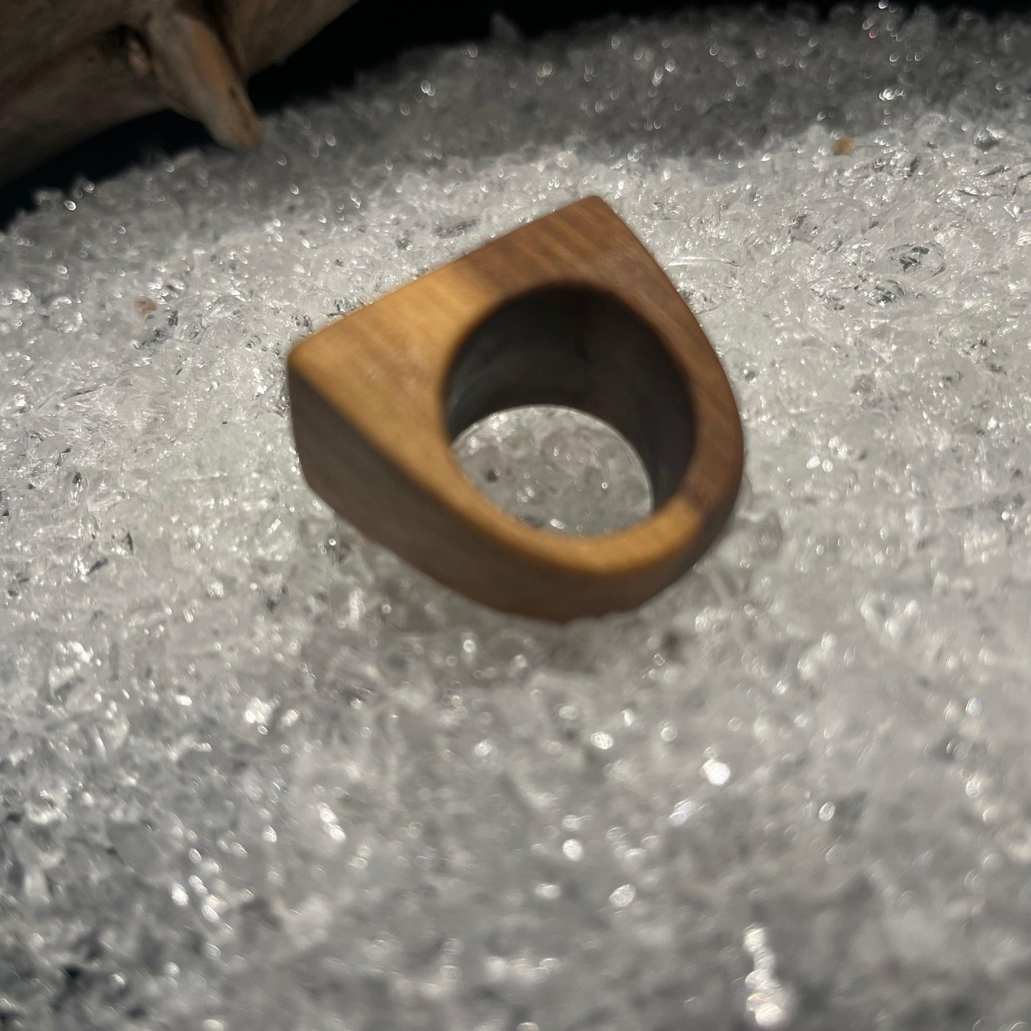 Träsmycken /Handmade Large wood ring - Träsmycken Hantverk- Bessie design handmade/ / Wooden jewelry