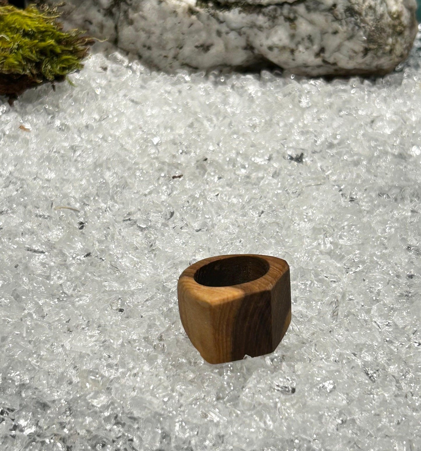 Träsmycken /Handmade Large wood ring - Träsmycken Hantverk- Bessie design handmade/ / Wooden jewelry