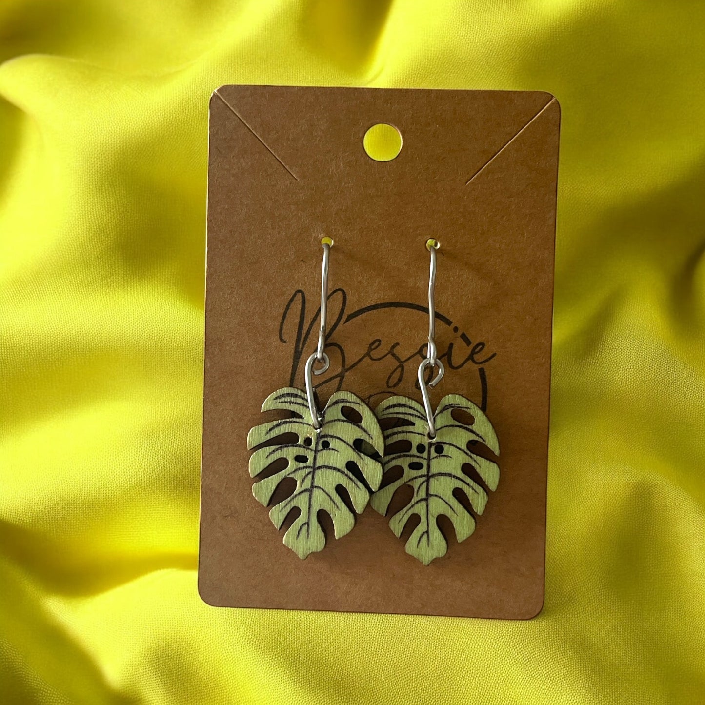 earrings painted Wood Leaves - Träsmycken Hantverk- Bessie design handmade/ / Wooden jewelry