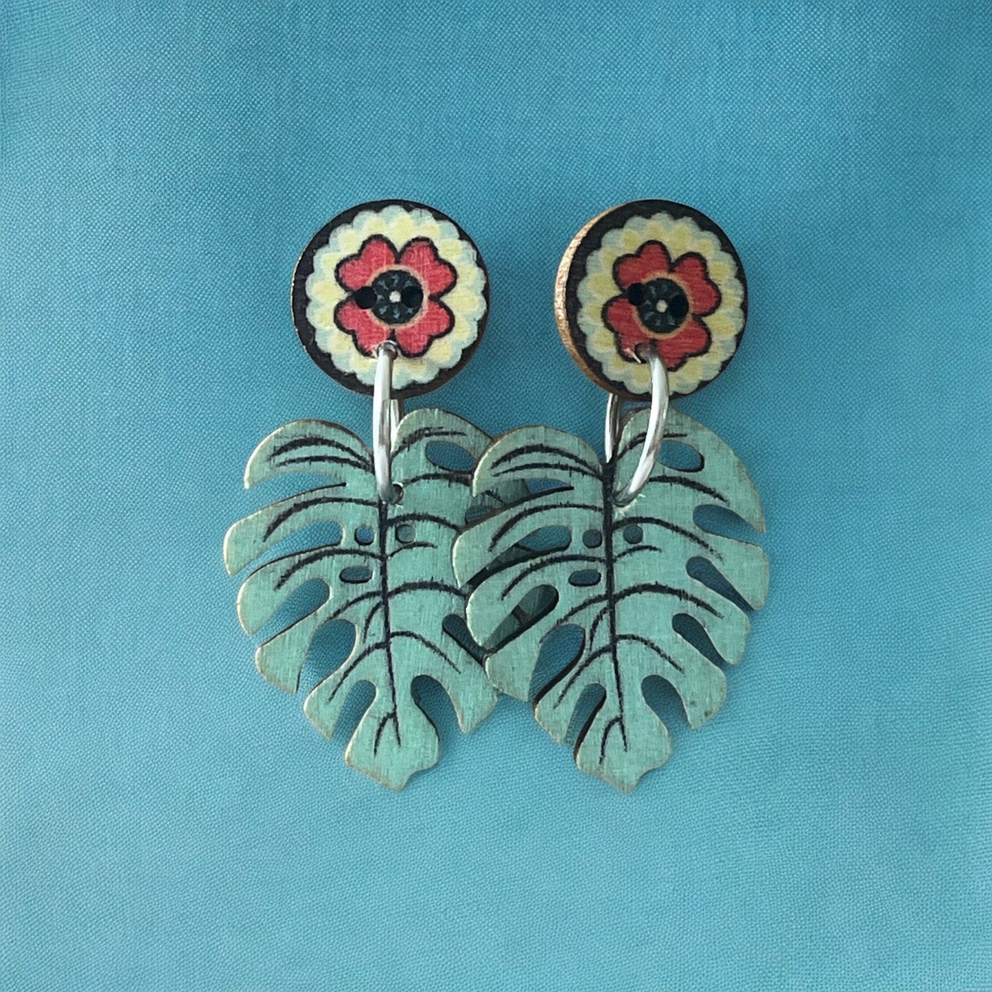 Earrings painted Wood Leaves and flowers - Träsmycken Hantverk- Bessie design handmade/ / Wooden jewelry