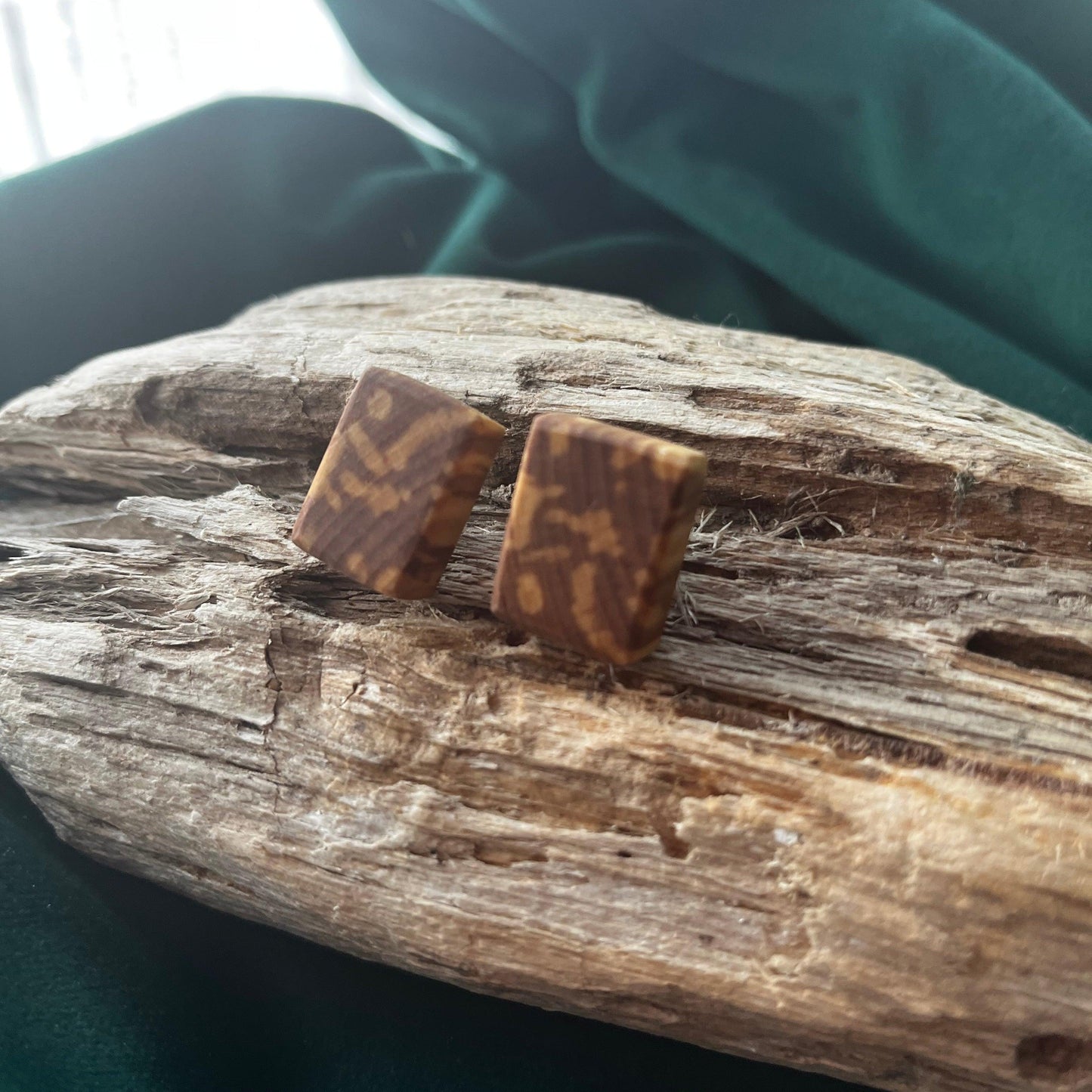 Träsmycken /Handmade Wood Earrings - Träsmycken Hantverk- Bessie design handmade/ / Wooden jewelry