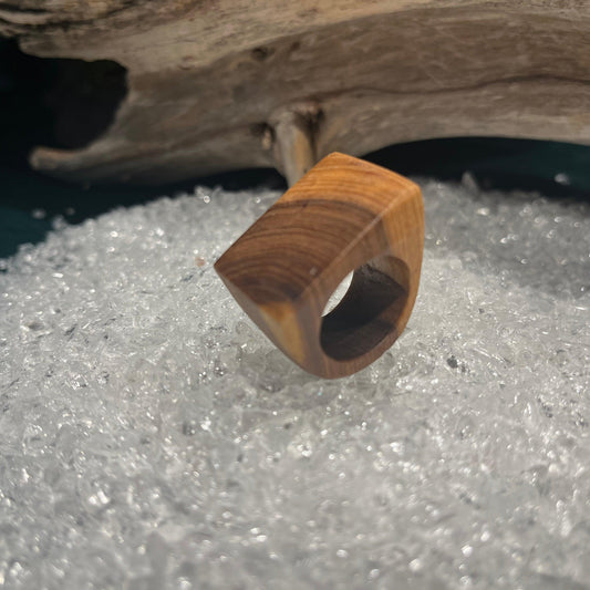 Träsmycken /Handmade Large wood ring