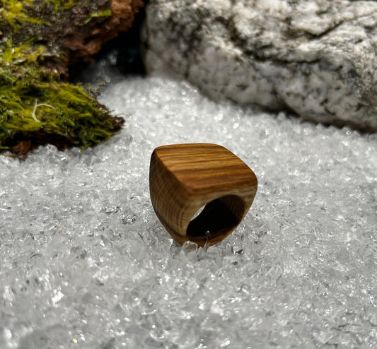 Träsmycken /Handmade Large wood ring