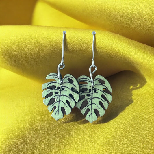 earrings painted Wood Leaves - Träsmycken Hantverk- Bessie design handmade/ / Wooden jewelry