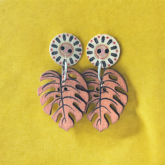 Earring painted Wood - Träsmycken Hantverk- Bessie design handmade/ / Wooden jewelry