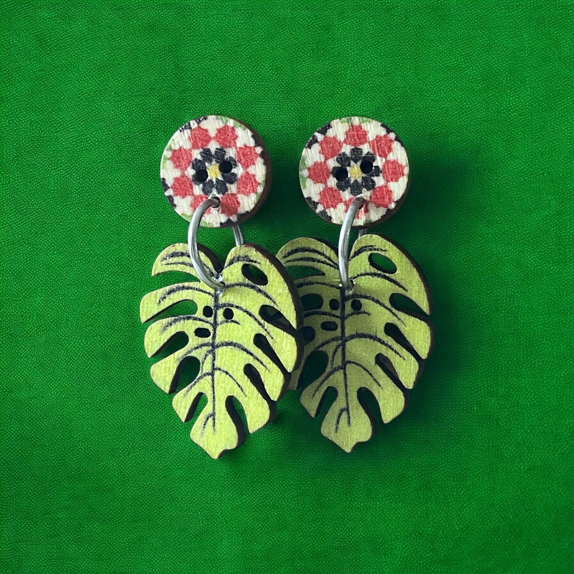 Earrings painted Wood Leaves and flowers - Träsmycken Hantverk- Bessie design handmade/ / Wooden jewelry
