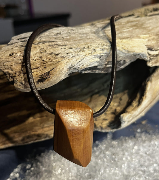 Träsmycken /Handmade Wood necklace